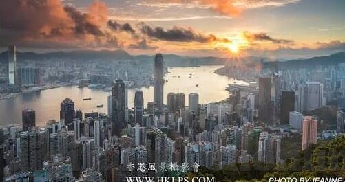 人妻快播-探索现代家庭角色，人妻与快播的微妙平衡